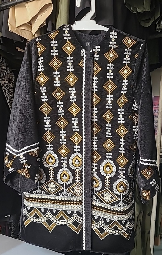 مانتو مجلسی (آوا)